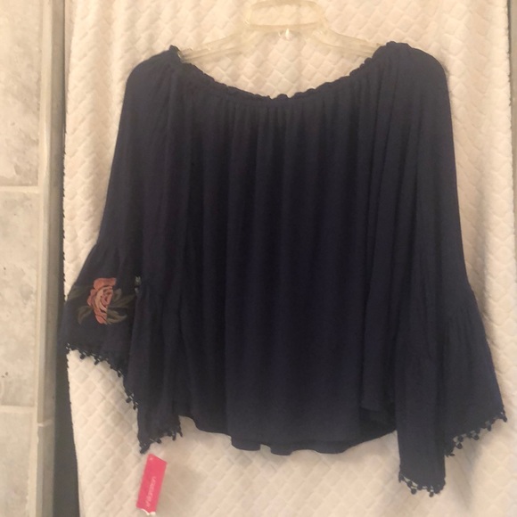 On or Off the Shoulder Top with Trumpet Sleeves - Picture 5 of 6